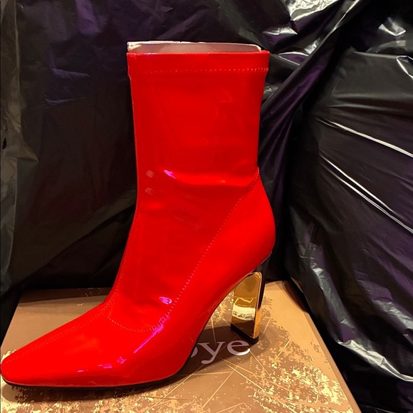 NWT Red Patent Leather Wide Calf Ankle Boots size 6.5 - Picture 5 of 8